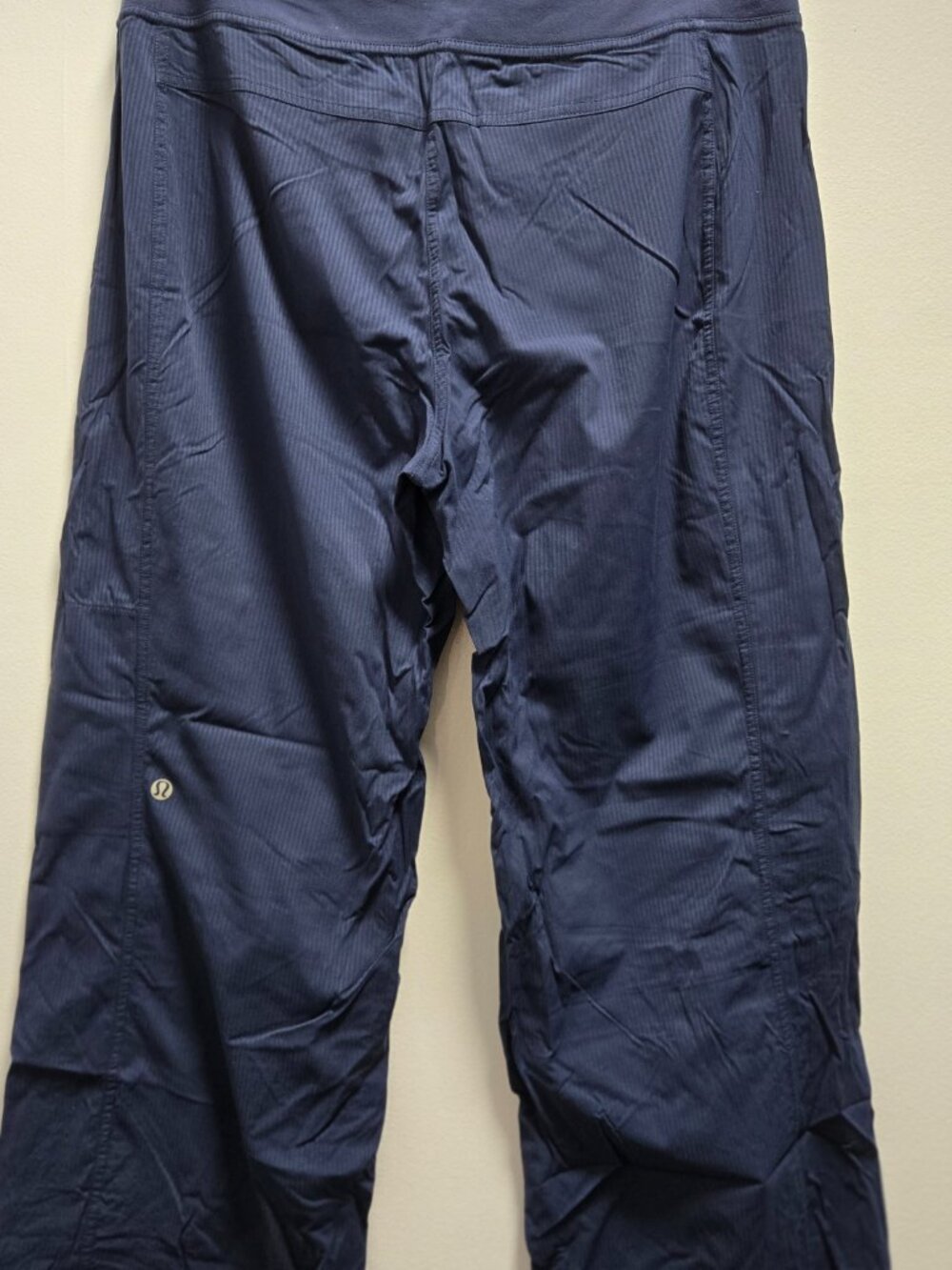 Lululemon Crossover V-Waistband Wide-Leg Crop Pants Dark Navy Pinstripe Sz 10 - Picture 4 of 16